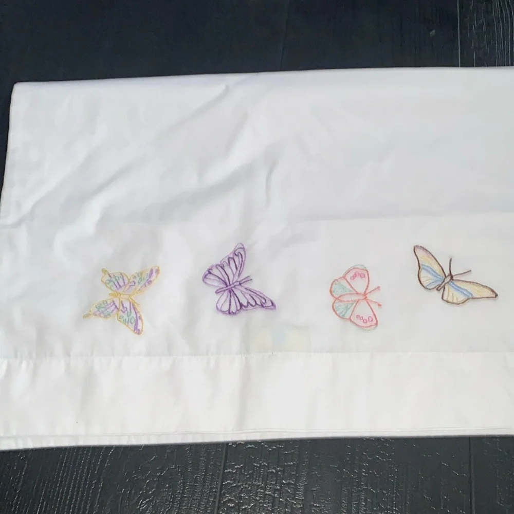 Martha‎ Stewart Butterfly Embroidered Standard Pillowcase (1)